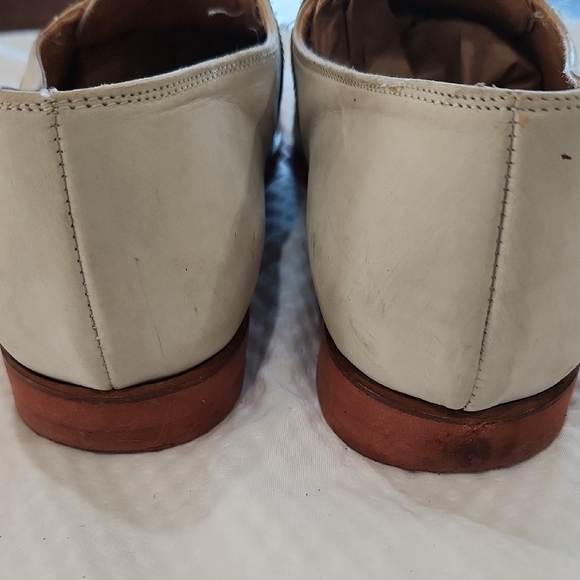 Joan & David Stylish Two-Tone Women's Suede Shoes - Picture 8 of 10